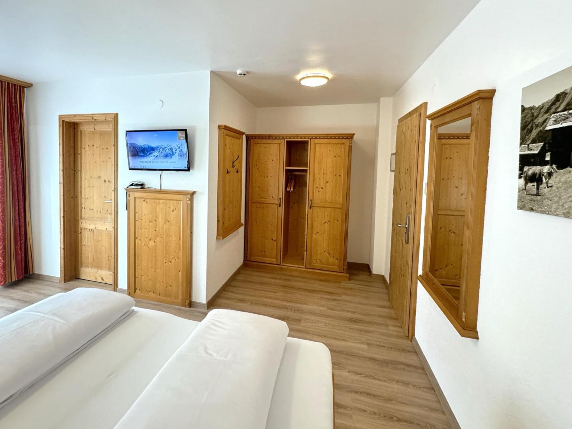 Landhaus Lechthaler Sankt Anton am Arlberg Esterno foto